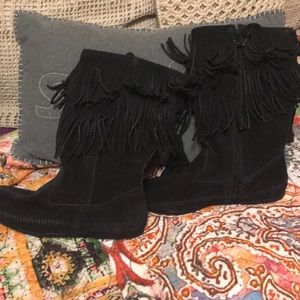 Minnetonka boots
